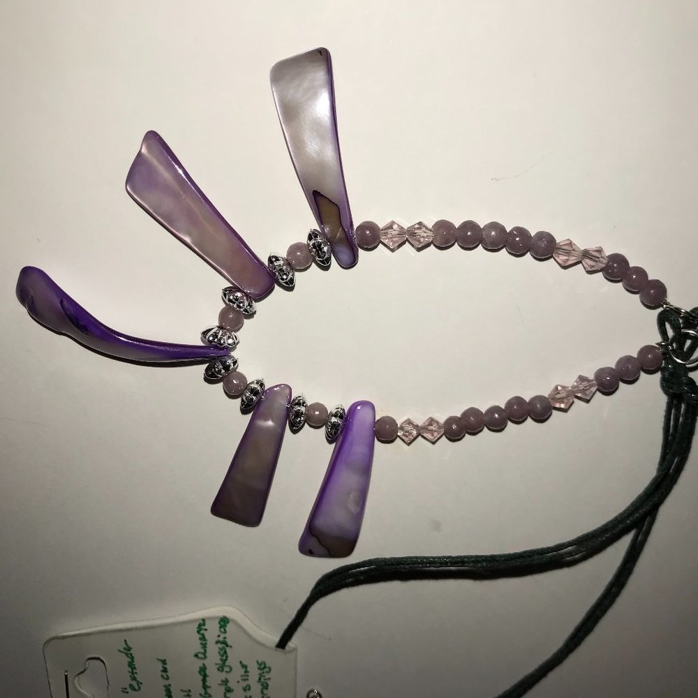 19 1/2" Purple Shell And Grape Quartz Necklace